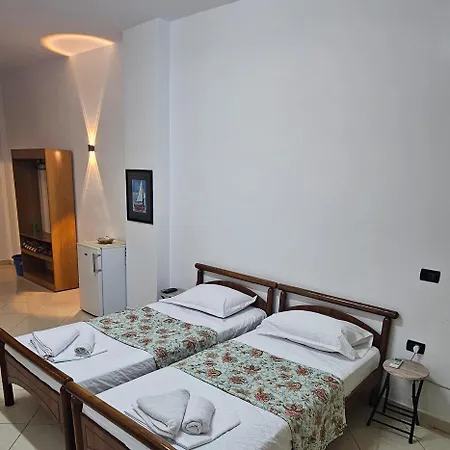 Dr House Appartement Golem (Tirana)