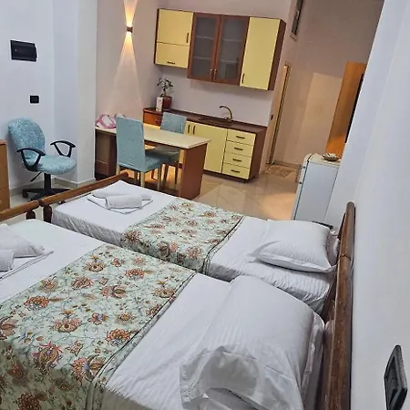 Dr House Appartement Golem (Tirana)